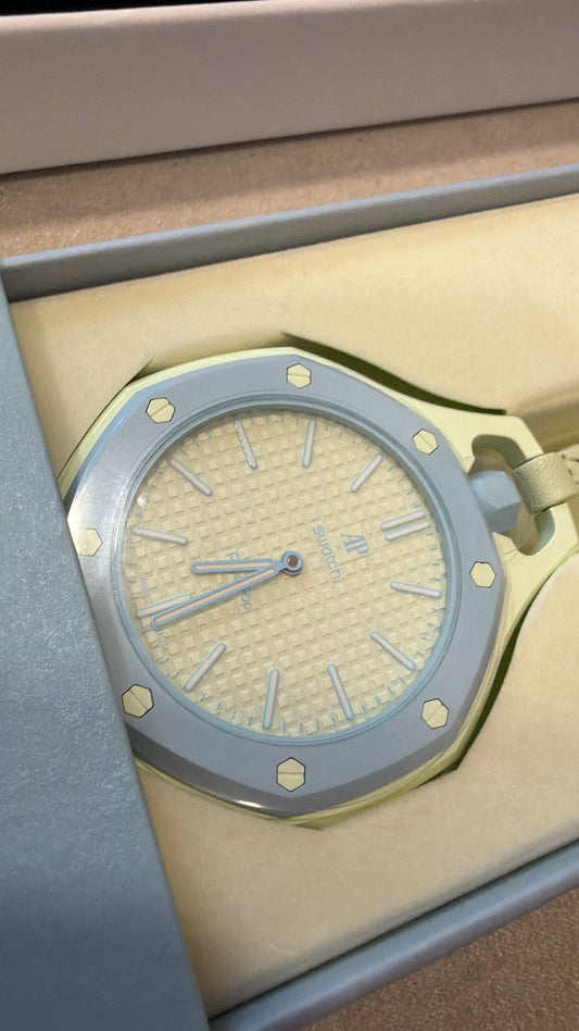 Swatch × Audemars Piguet Bioceramic
Royal Pop Blaue Acht