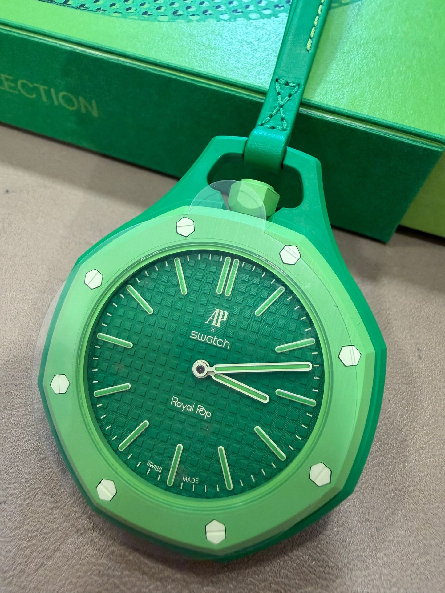 Swatch × Audemars Piguet Bioceramic
Royal Pop Green Eight